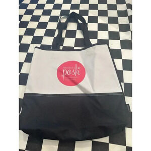 Perfectly Posh Canvas Bag 14x14